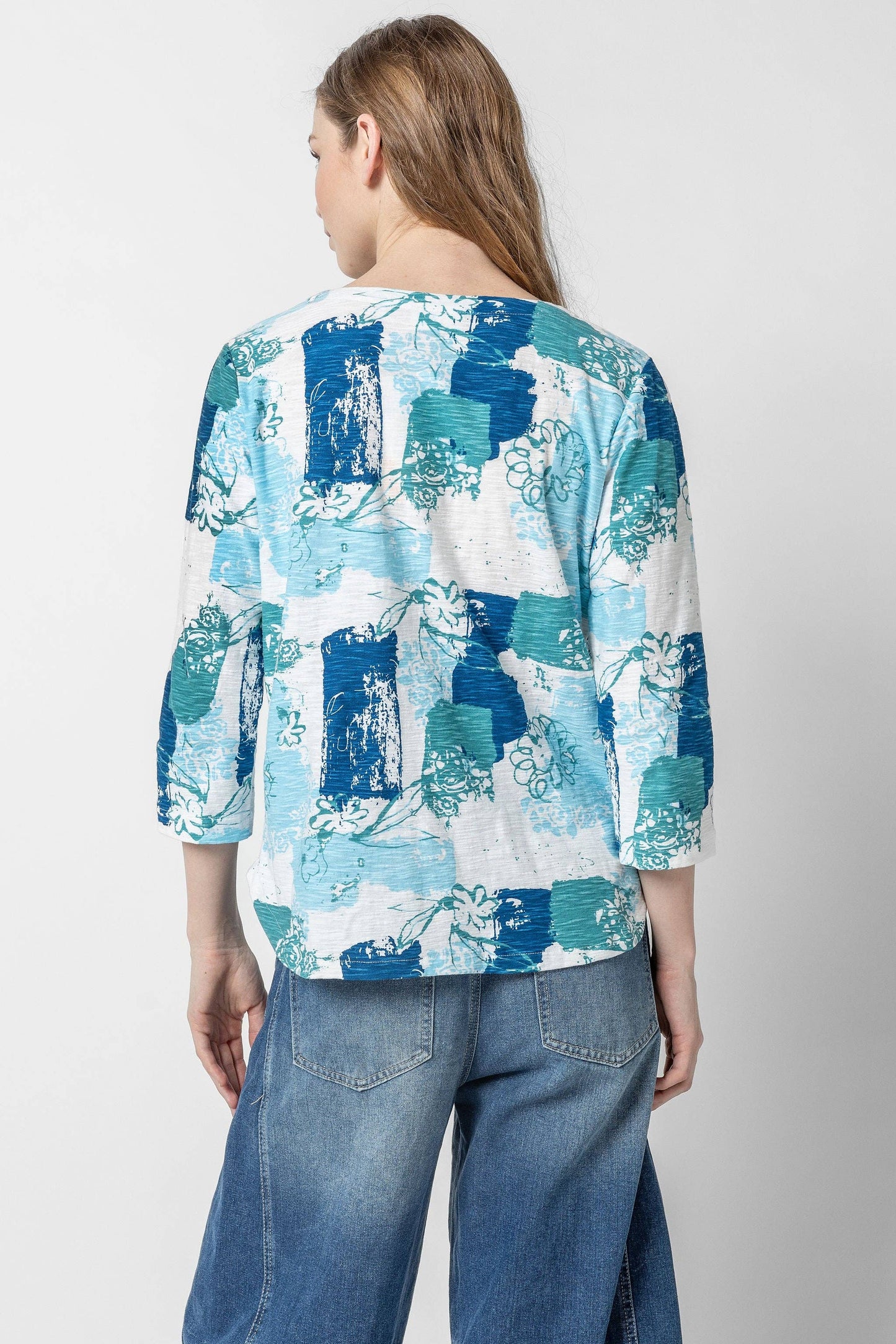 Komil - Savannah Print Notch 3/4 Sleeve Top: X-Small