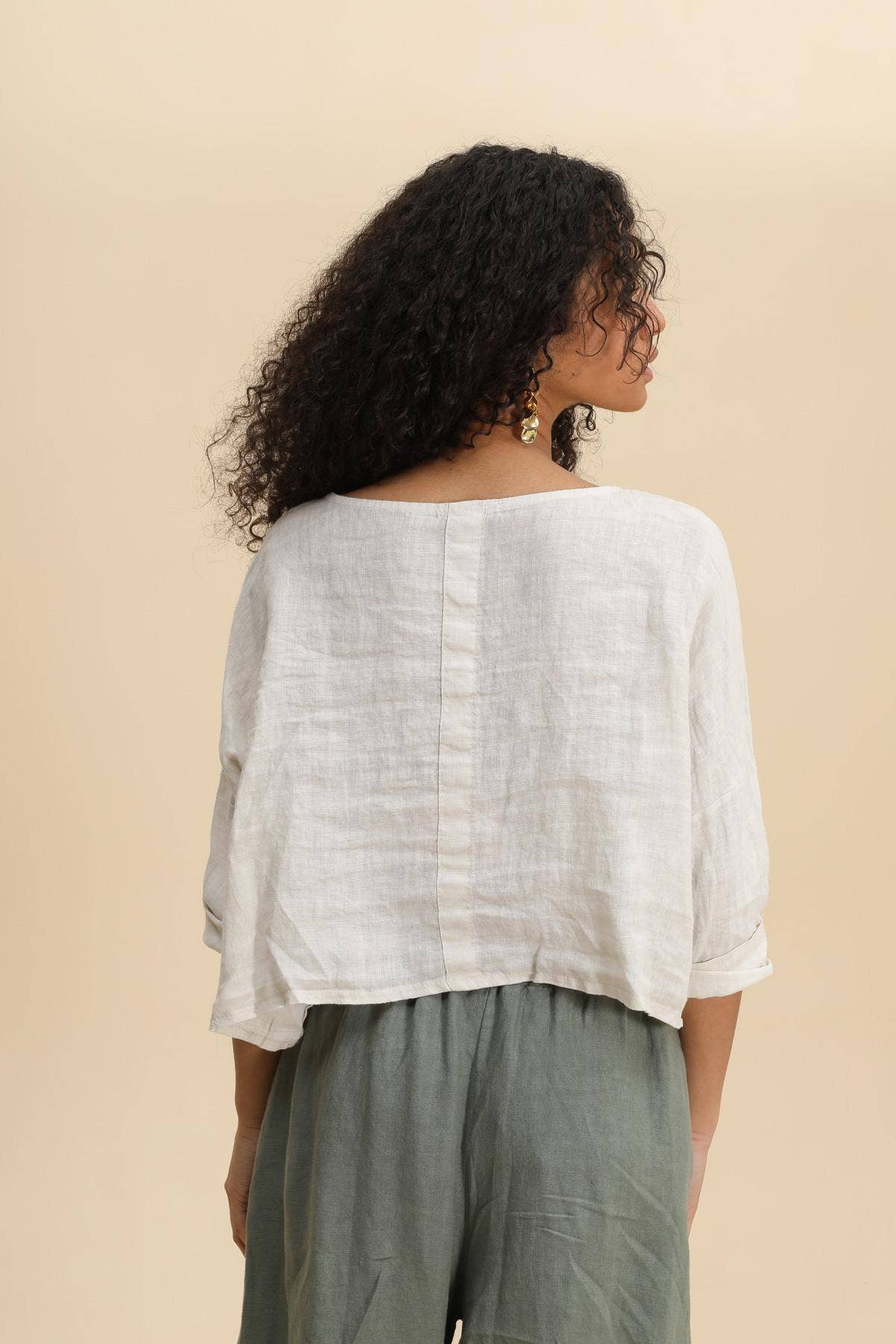 Made in Italy- Crop Linen Cardigan/ Black