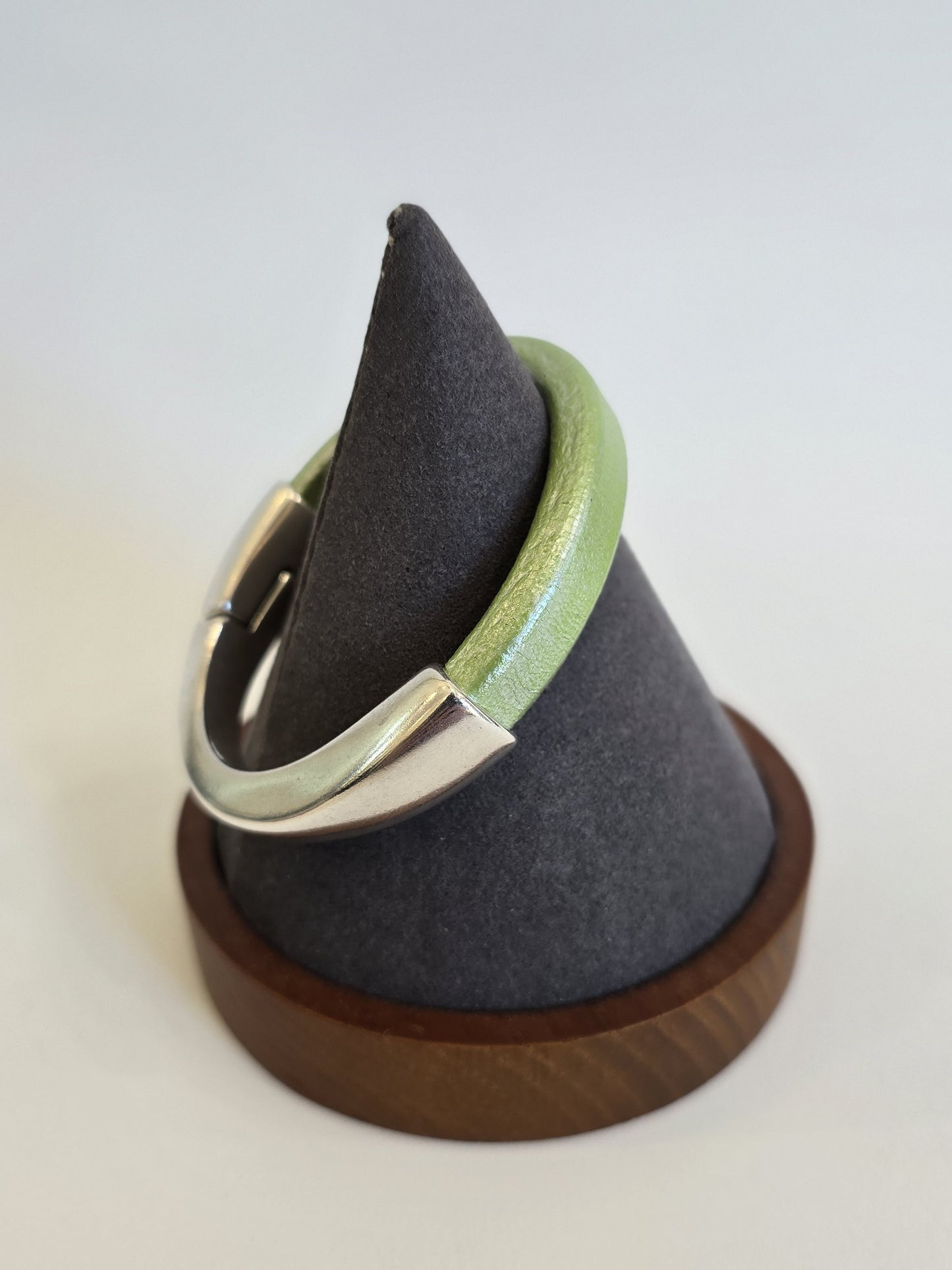 Detroit Wire Wear- Arena-S Metallic Pistachio