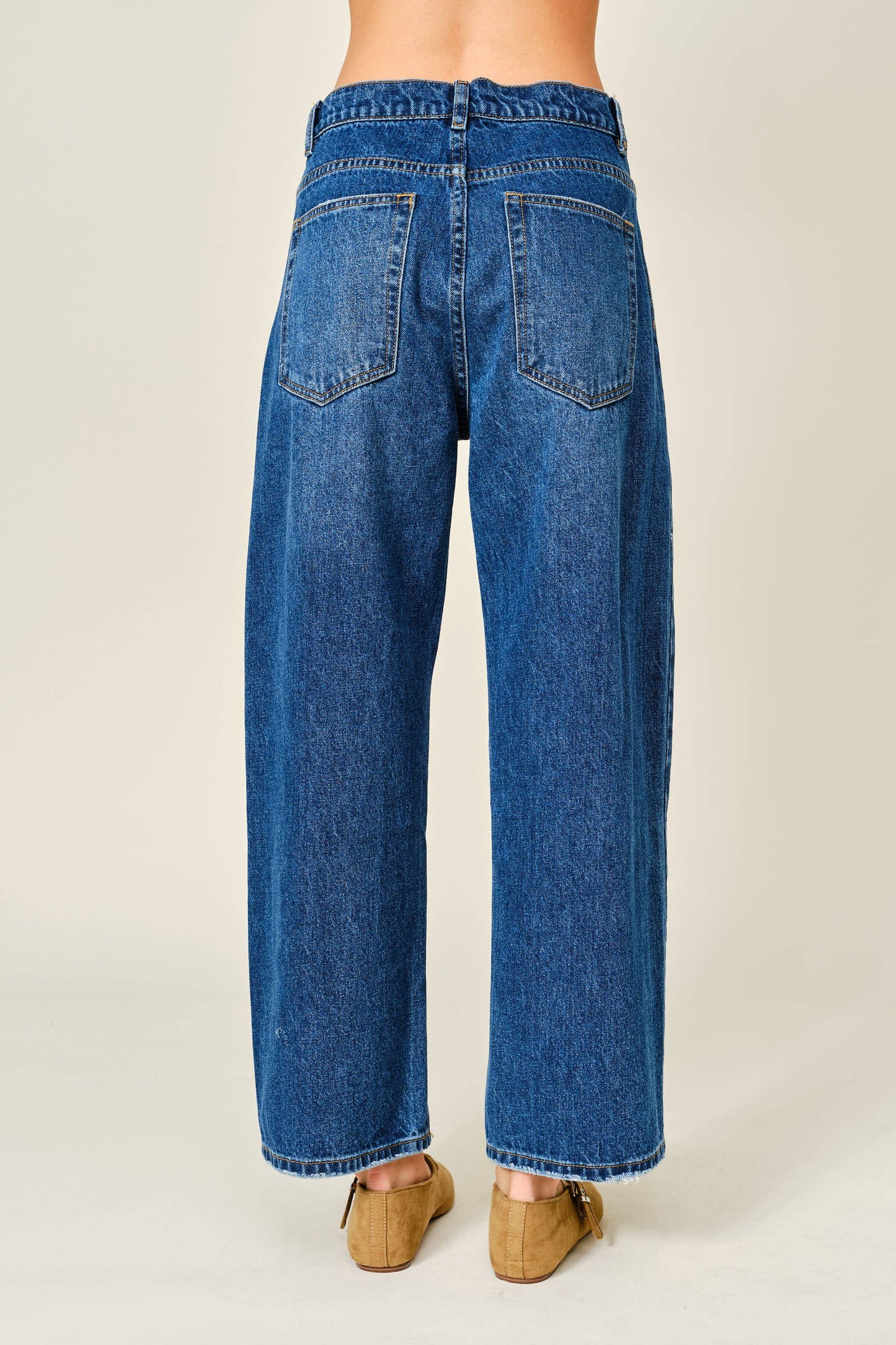 Aaron & Amber - SEMI BARREL JEANS