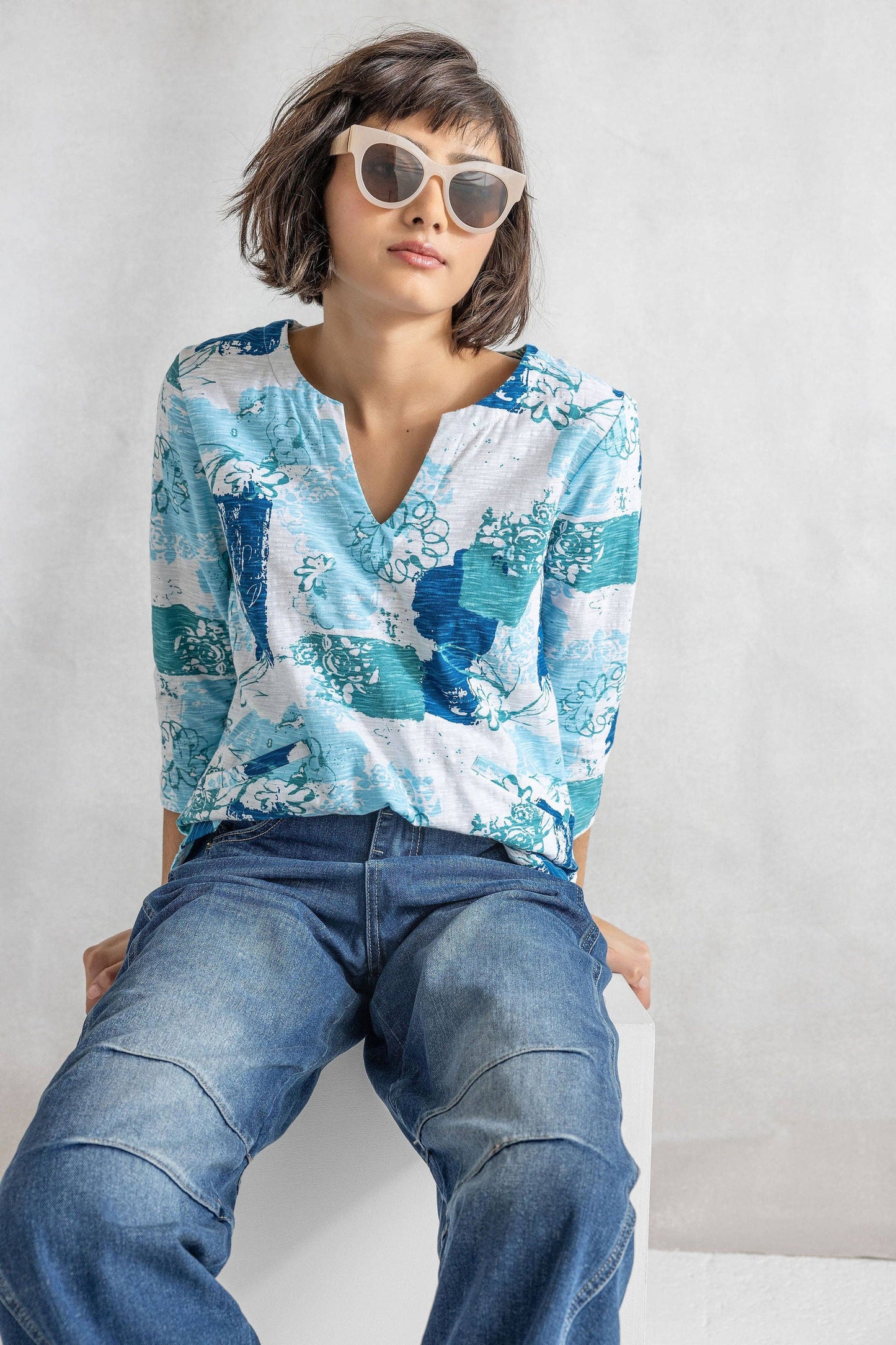 Komil - Savannah Print Notch 3/4 Sleeve Top: X-Small