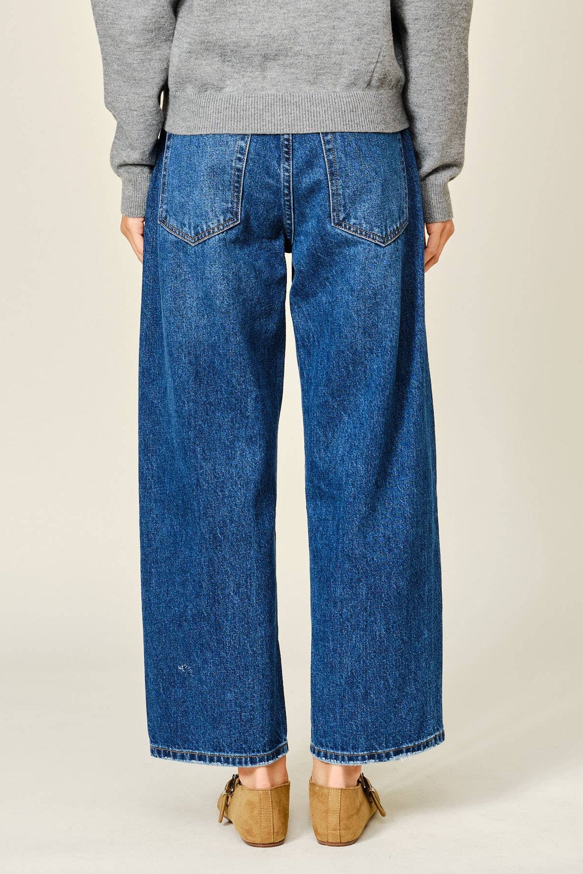 Aaron & Amber - SEMI BARREL JEANS