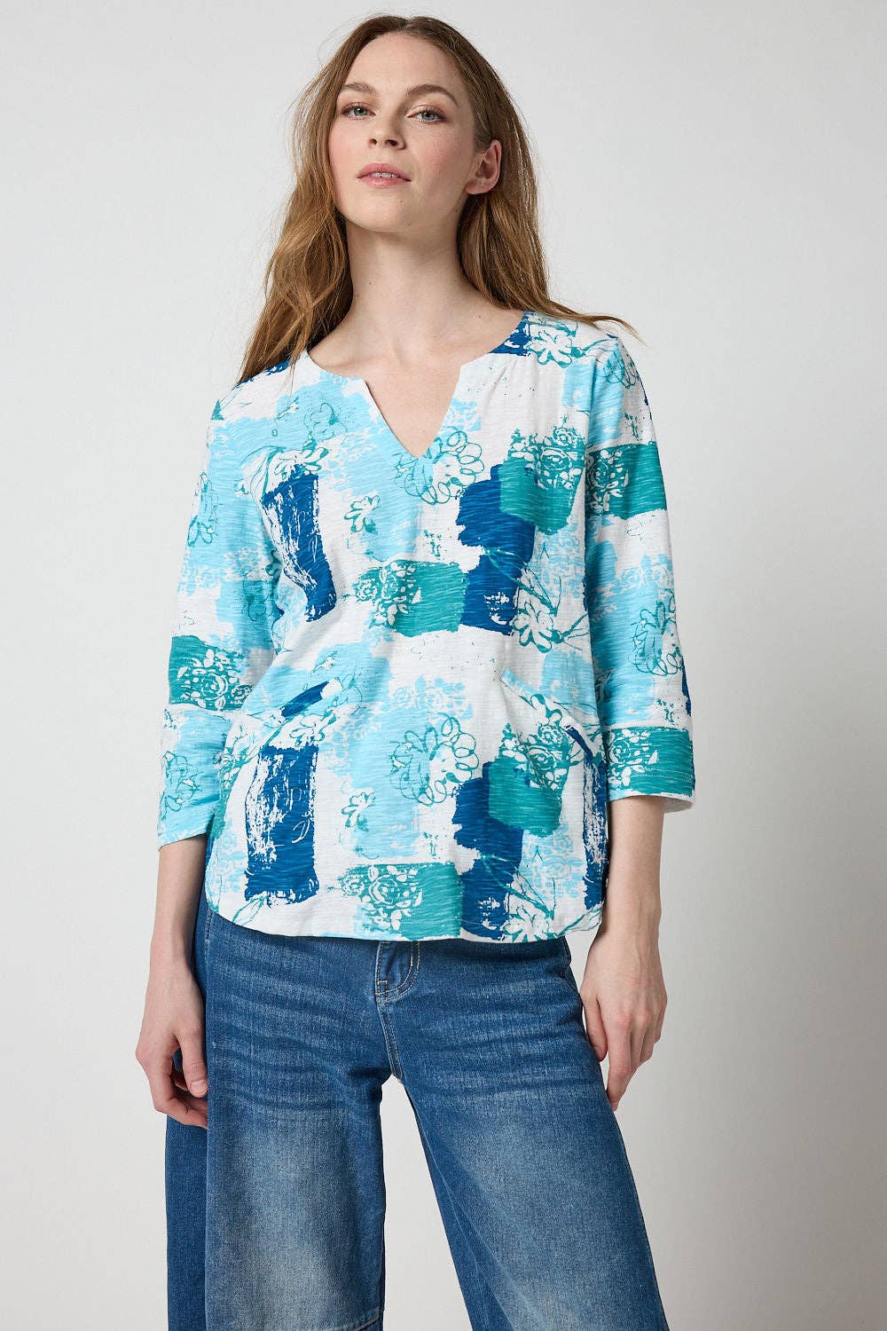 Komil - Savannah Print Notch 3/4 Sleeve Top: X-Small