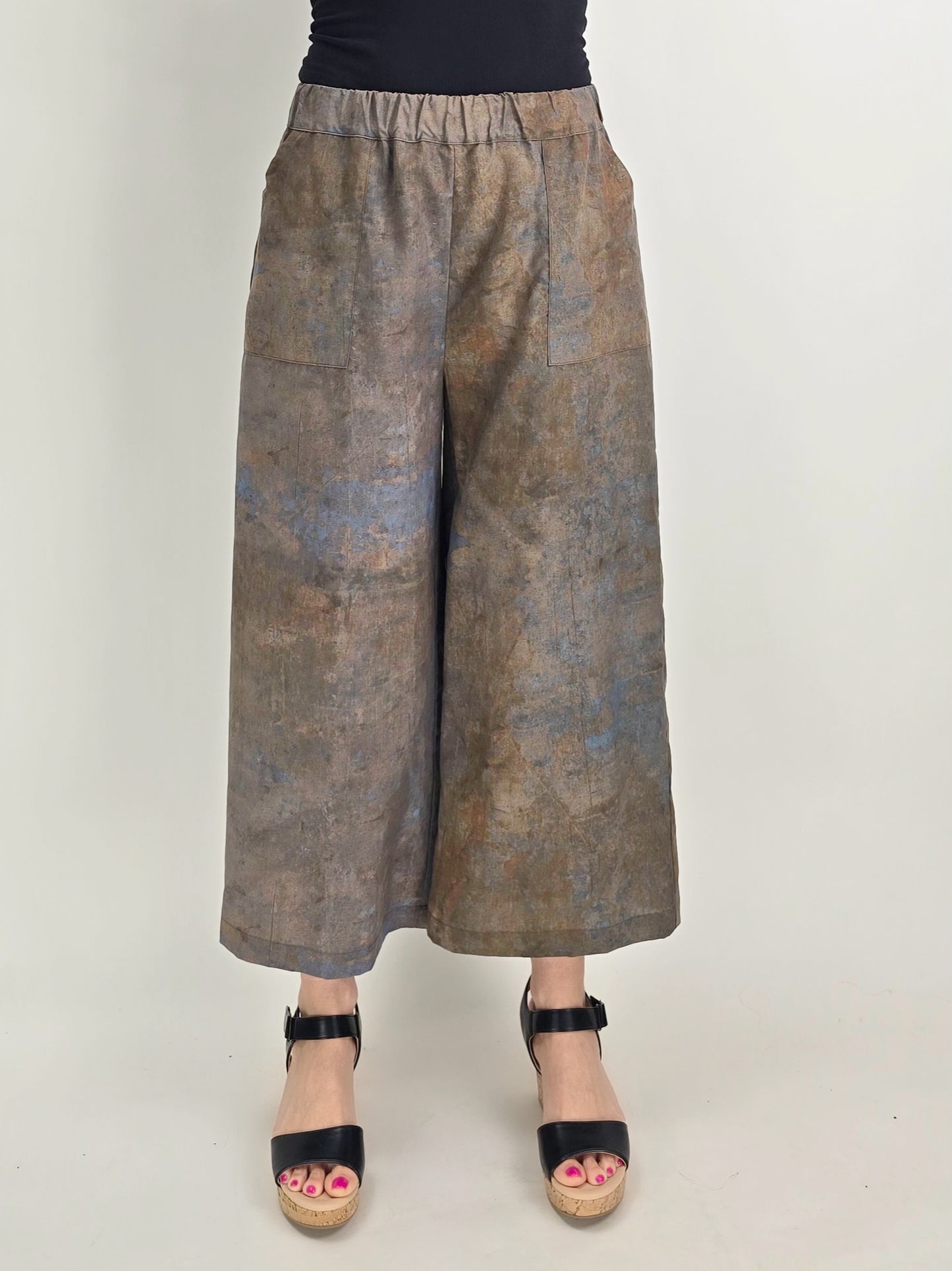 Chalet et Ceci- Bonnie Pant