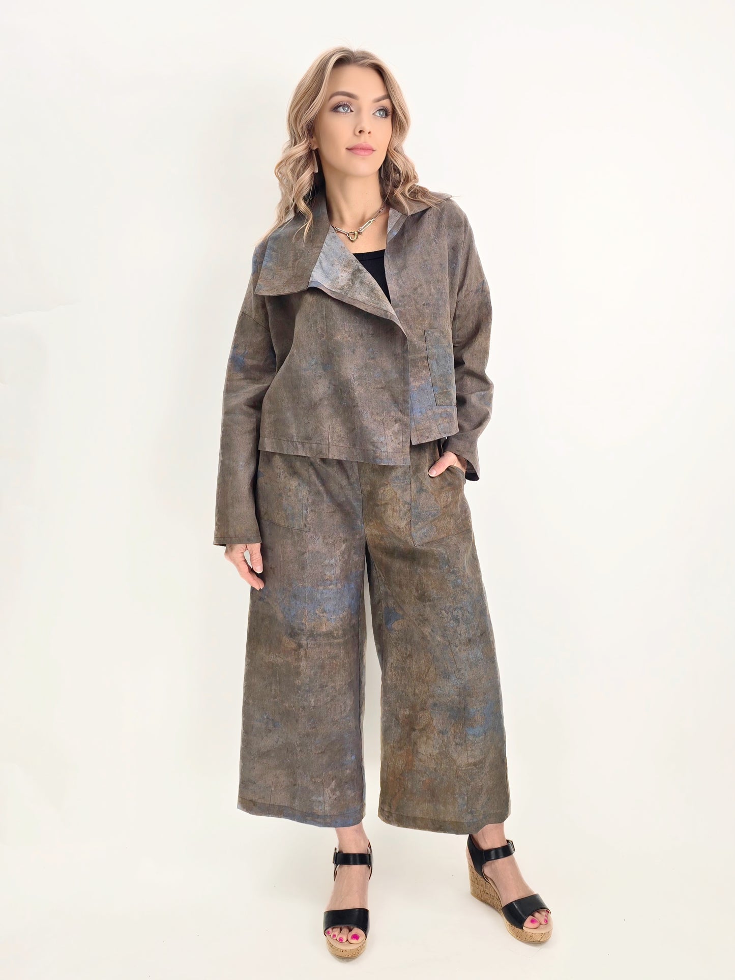 Chalet et Ceci- Bonnie Pant