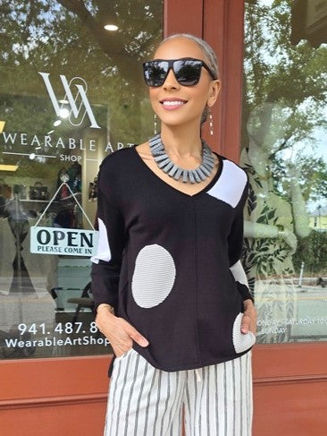 Olivia by Habitat- Full Circle Dot V-Neck