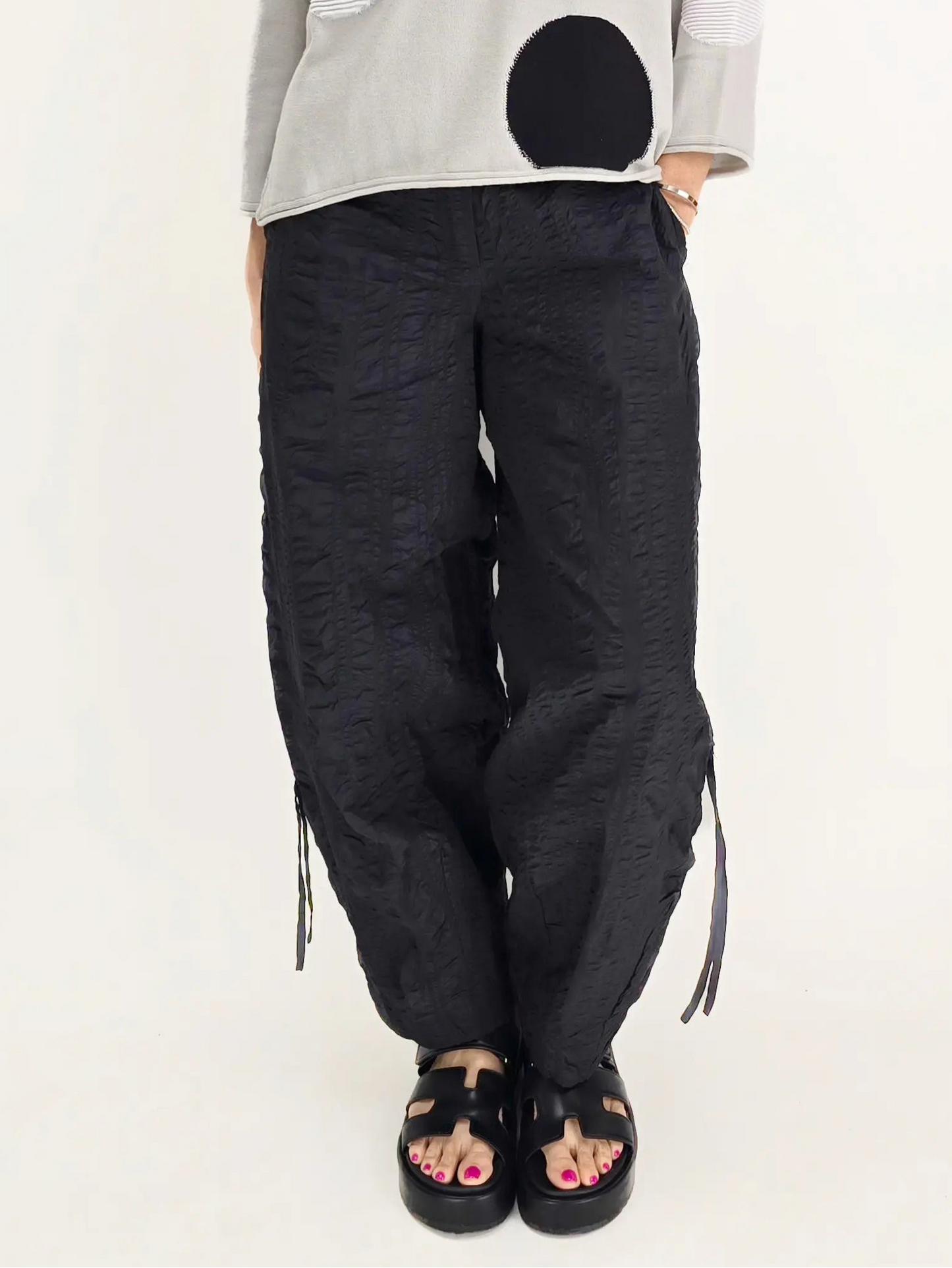 Noen- Crinkle Flow Pants/ Balck