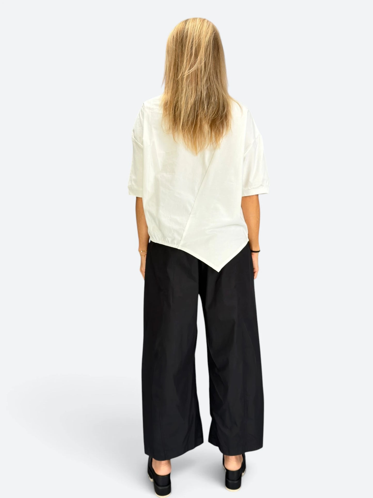BELLA BLUE - Easy Wide-Leg Black Pant