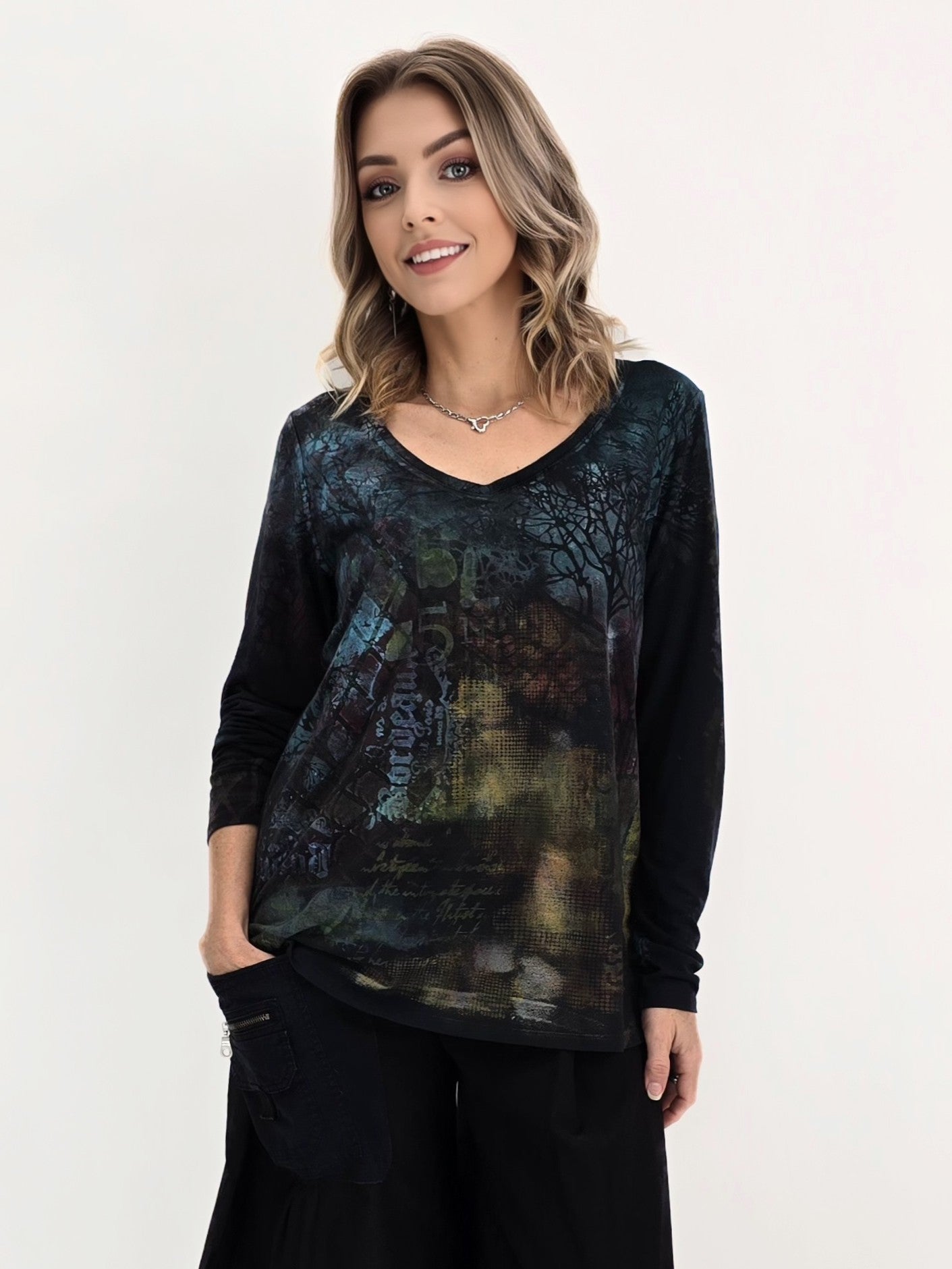 Tatiana Palnitska- SPT17/ Black Painted Tee