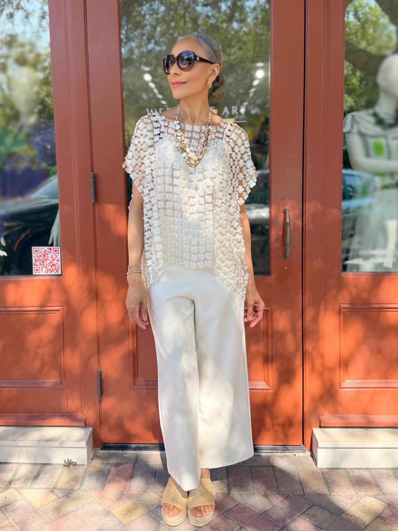 Ellyndale - Lace Top/ Champagne