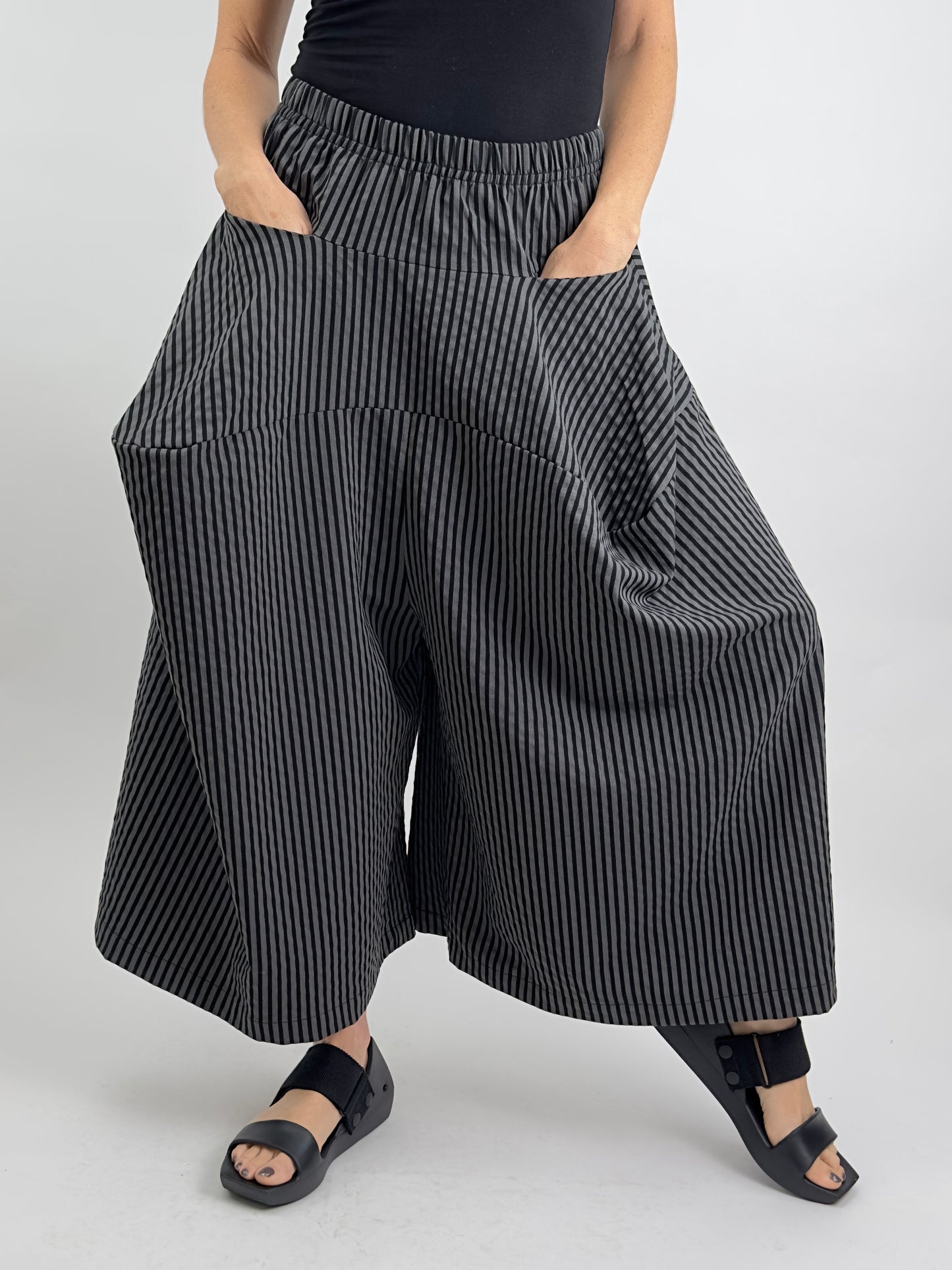 Dress to Kill- 2 Pocket Skort