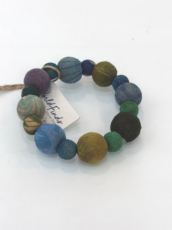 WorldFinds - Kantha Water Lilies Bracelet