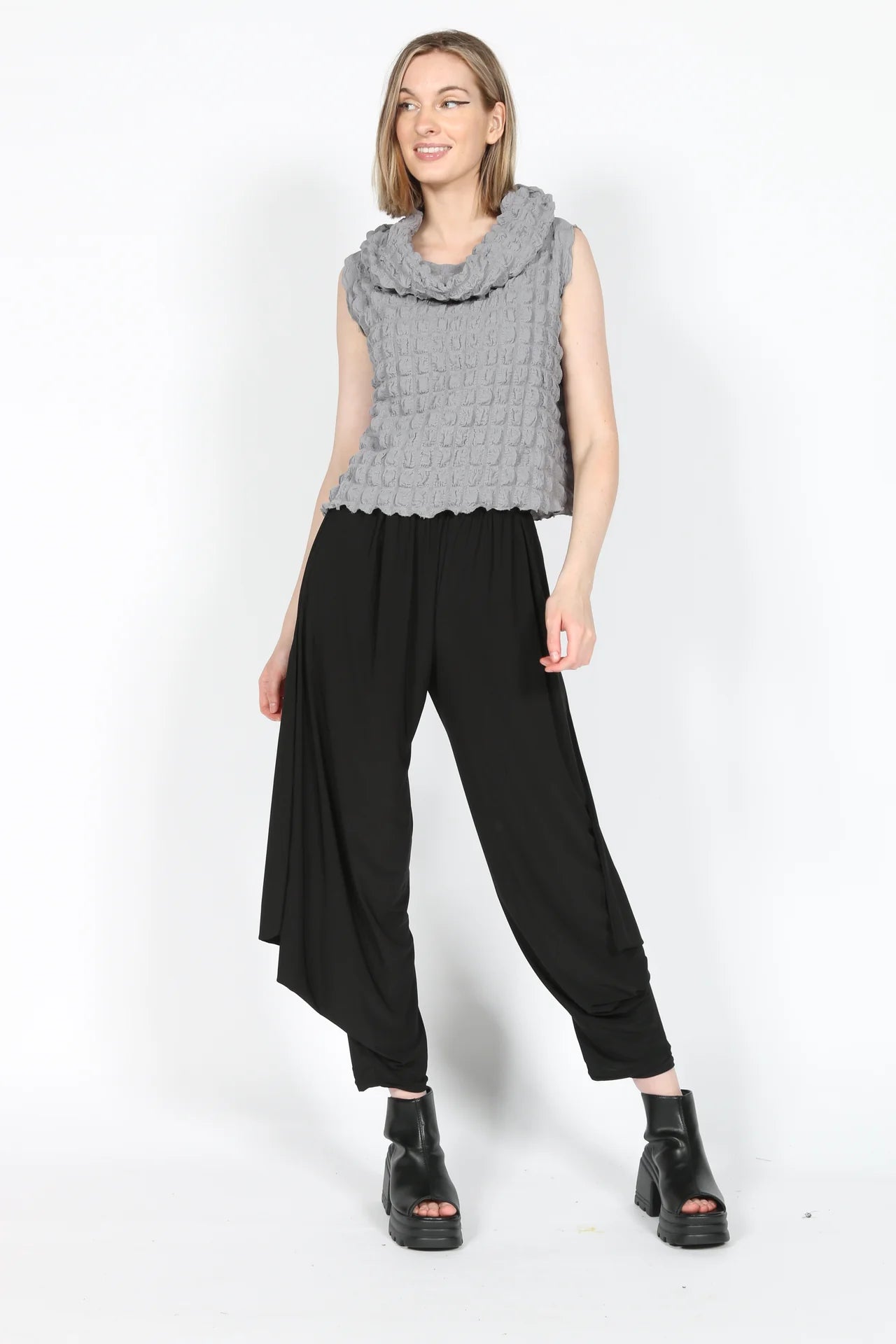 Heydari- Eggi Pants