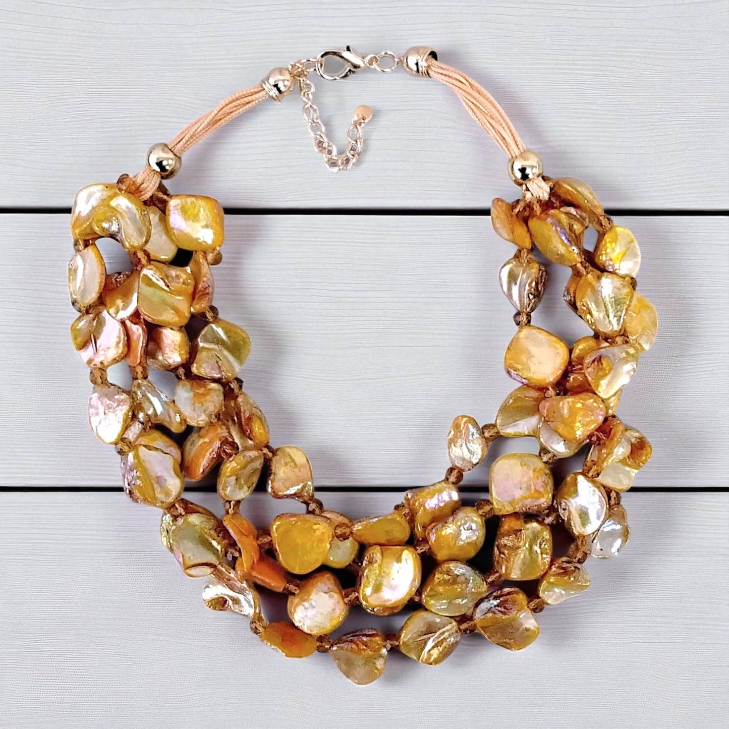 Bijoux Envie Jewelry - Short Gold Seashell Necklace