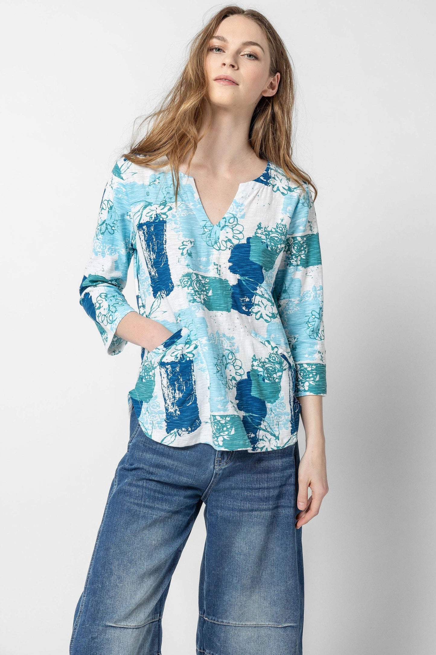 Komil - Savannah Print Notch 3/4 Sleeve Top: X-Small