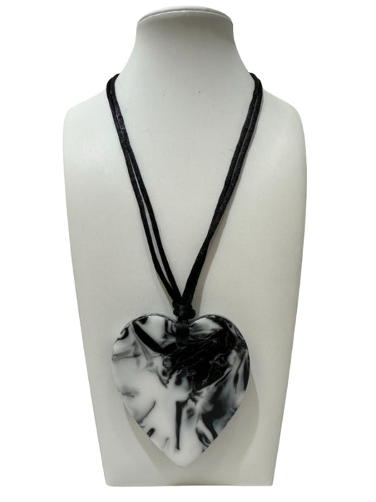Atelier 1701 - Heart Pendant Necklace