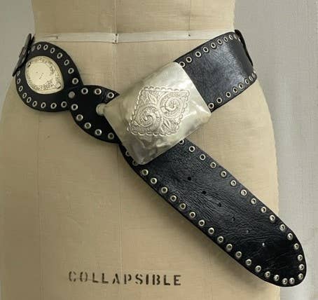 DAIRI  by Laise Adzer - Leather Belt B337